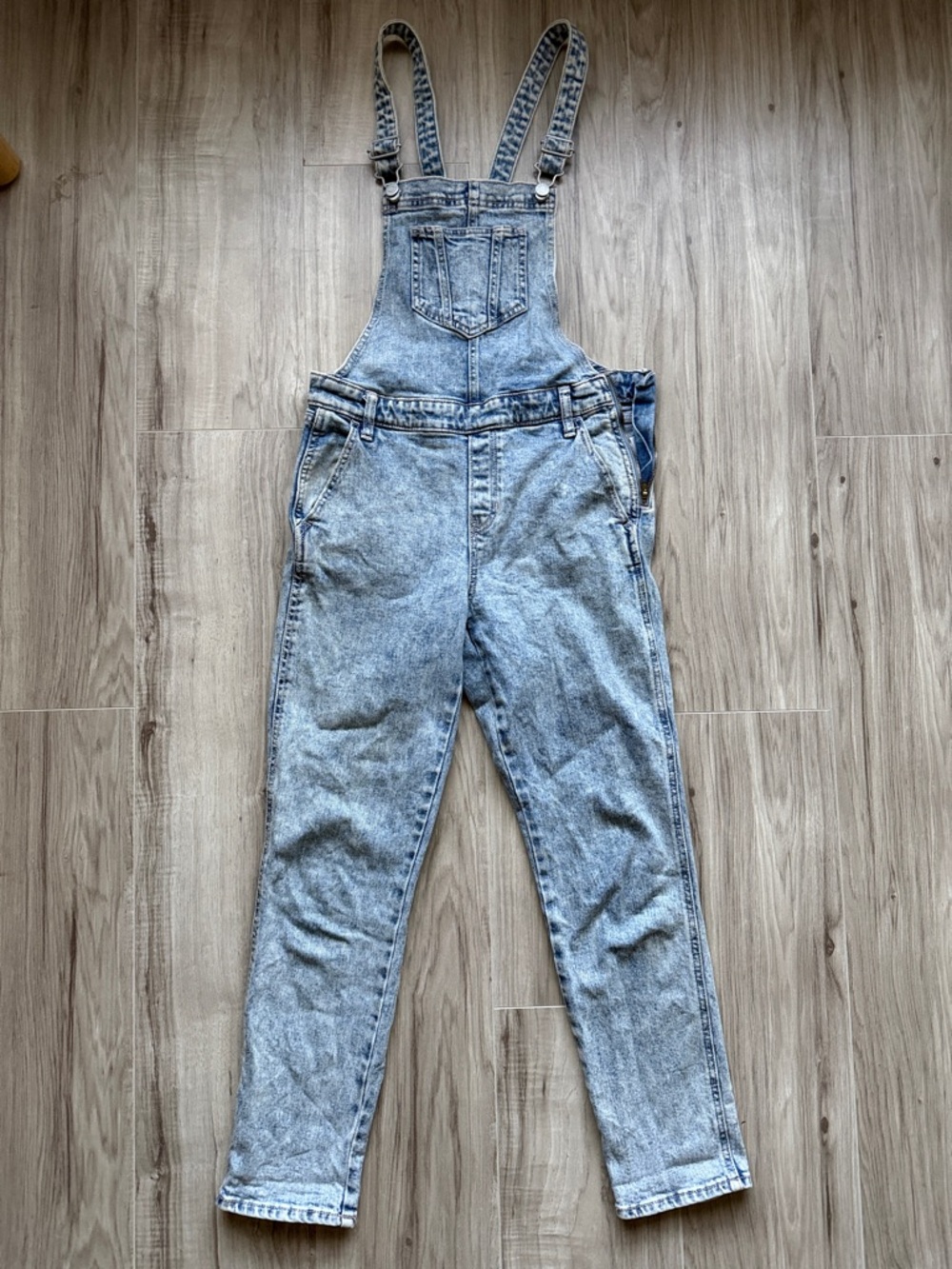 Old Navy Light Blue Denim Women's Overalls with Bib